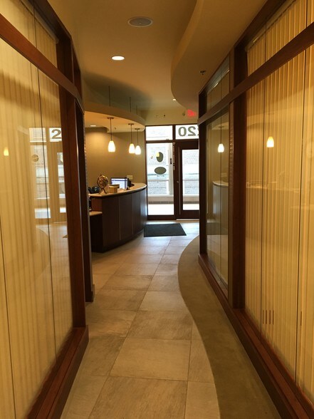 More Photos Of 15 1st St SE, Rochester Hotel For Lease