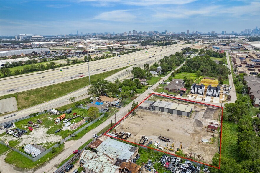 More Photos Of 8403 Bassett St, Houston Warehouse For Sale