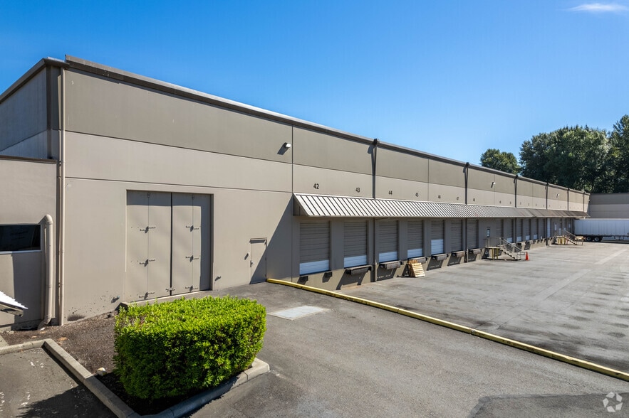 More Photos Of 1101 SW 16th St, Renton Warehouse For Lease