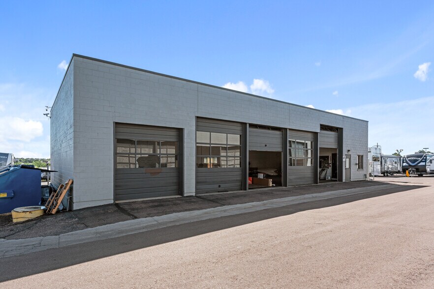 More Photos Of 3204-3208 E Platte Ave, Colorado Springs Auto Dealership For Sale