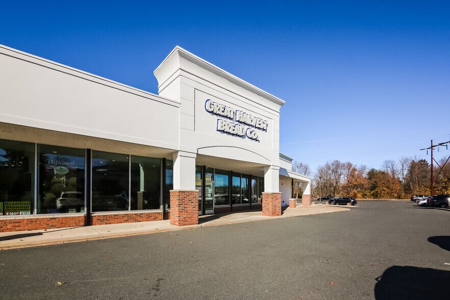 More Photos Of 425 Talcottville Rd, Vernon Freestanding For Lease