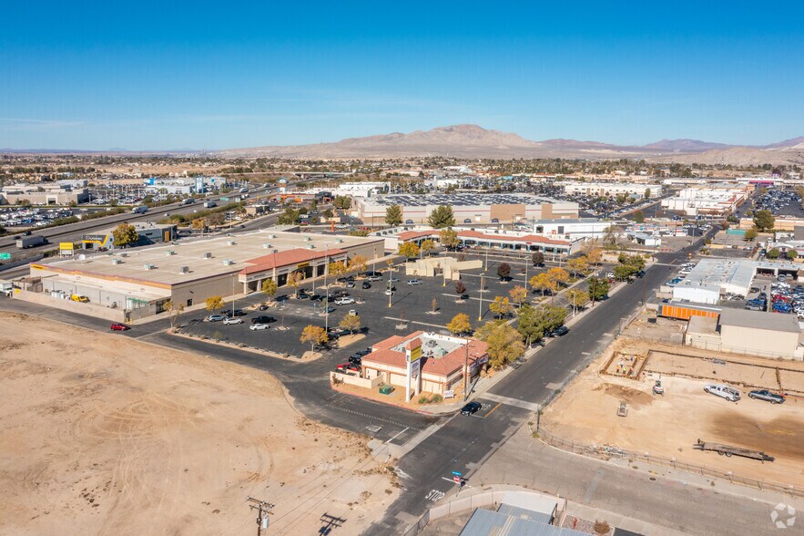 More Photos Of 14366 Atstar Dr, Victorville Restaurant For Sale