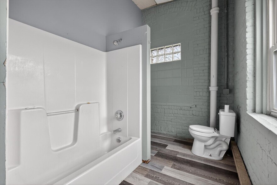 More Photos Of 22 N State St, York Multifamily For Sale