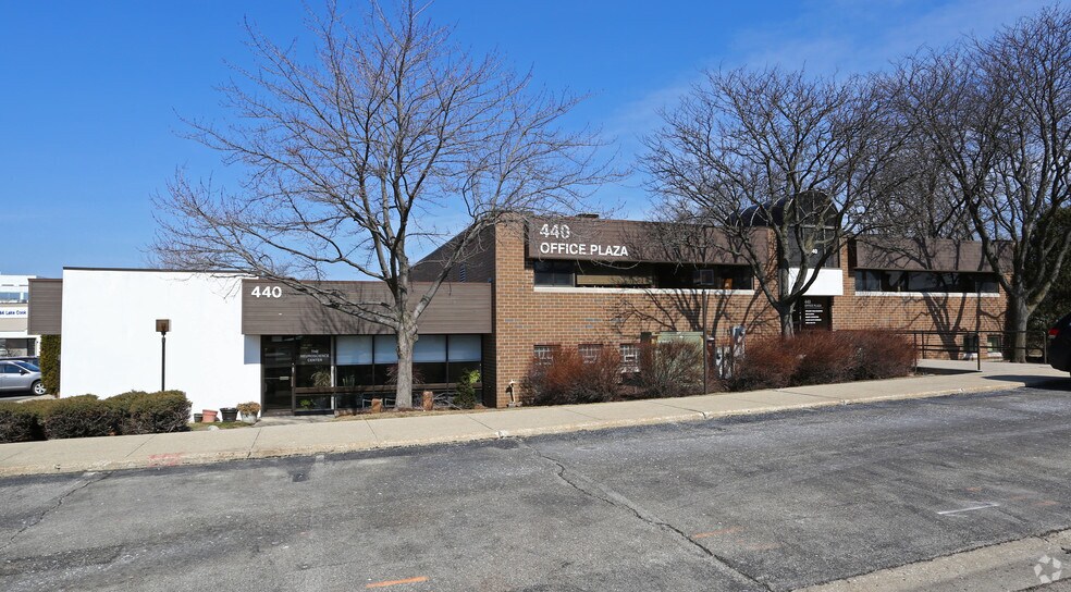 More Photos Of 440 Lake Cook Rd, Deerfield Light Distribution For Lease