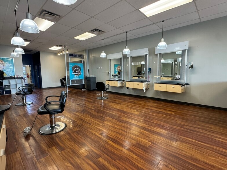 More Photos Of 720 15th St E, Tuscaloosa Storefront Retail Office For Lease