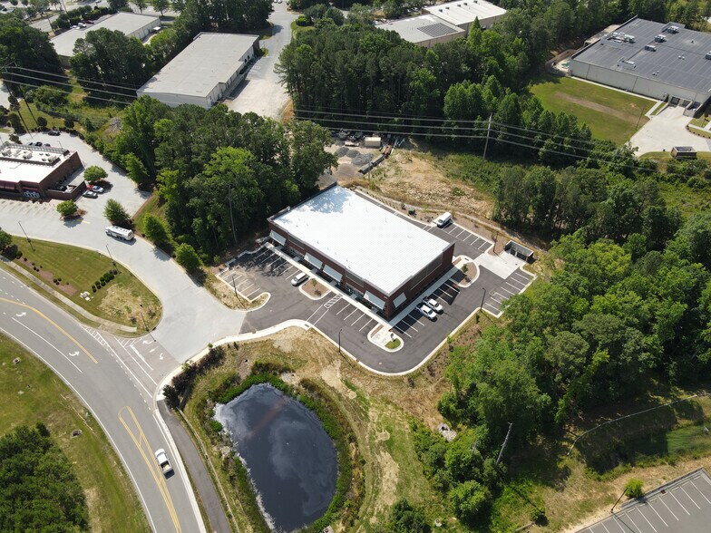 More Photos Of 3050 Lufkin Rd, Apex Warehouse For Sale