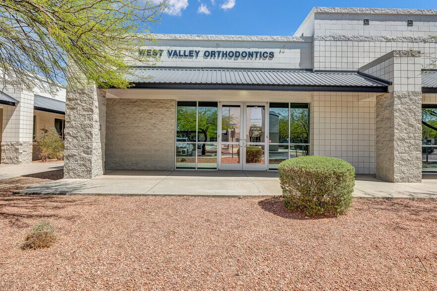 More Photos Of 15276 W Brookside Ln, Surprise Medical For Lease