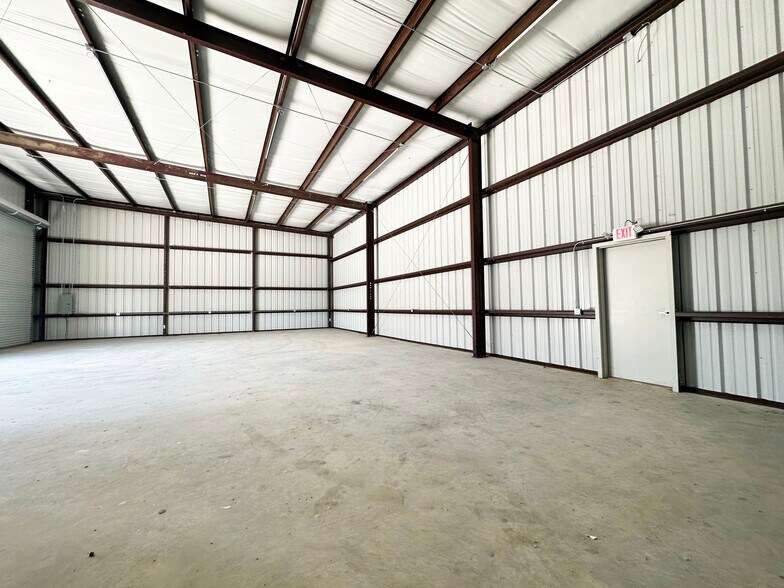 More Photos Of 14625 Minetta St, Houston Unknown For Lease