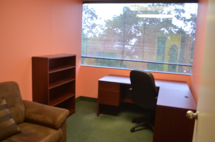 More Photos Of 438 N Frederick Ave, Gaithersburg Medical For Sale