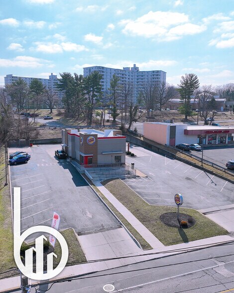 More Photos Of 568 W Cuthbert Blvd, Haddon Township General Retail For Sale