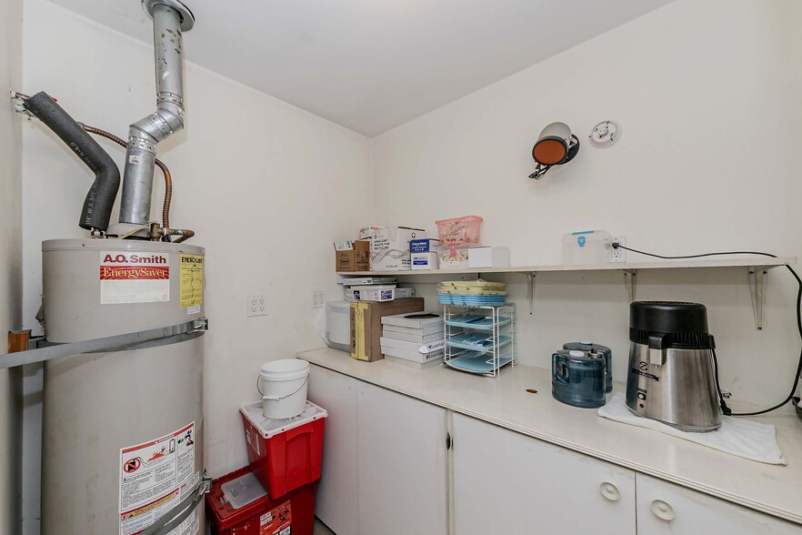 More Photos Of 1629 Crenshaw Blvd, Torrance Office Residential For Sale