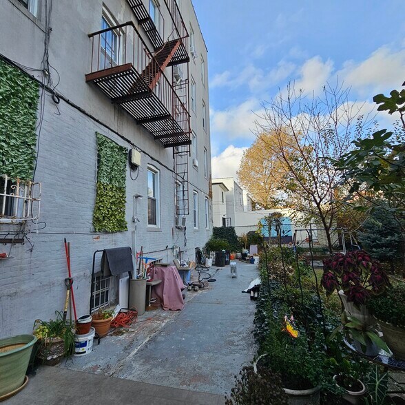More Photos Of 2069 E 12th St, Brooklyn Apartments For Sale