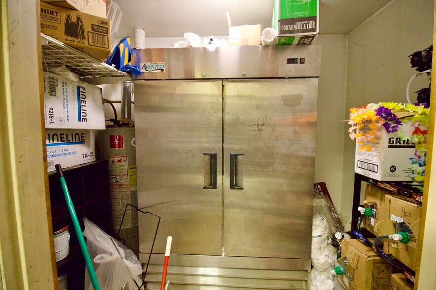 More Photos Of 217 Main st, Aguilar Restaurant For Sale