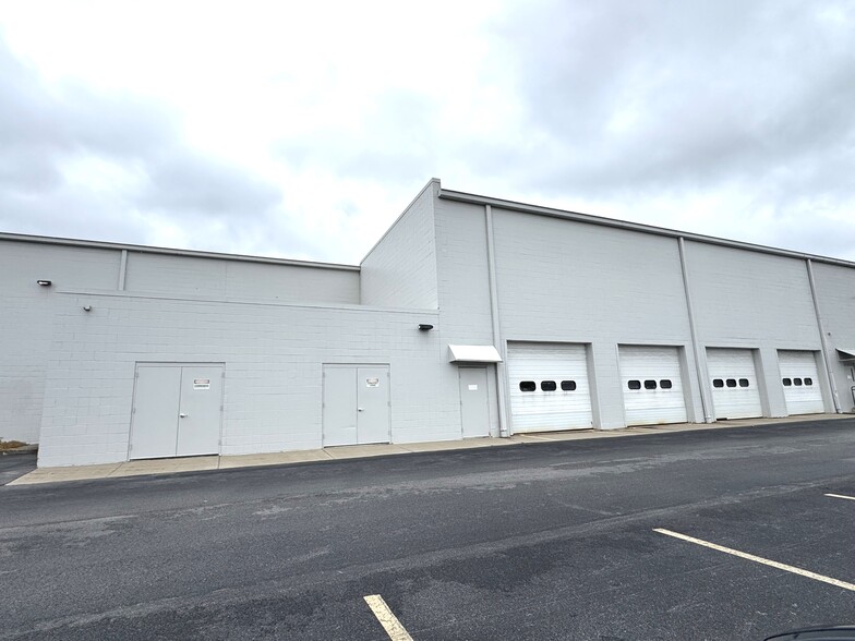More Photos Of 3780 W Ridge Rd, Rochester Industrial For Lease