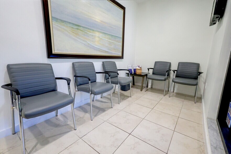 More Photos Of 8525 SW 92nd St, Miami Office For Sale