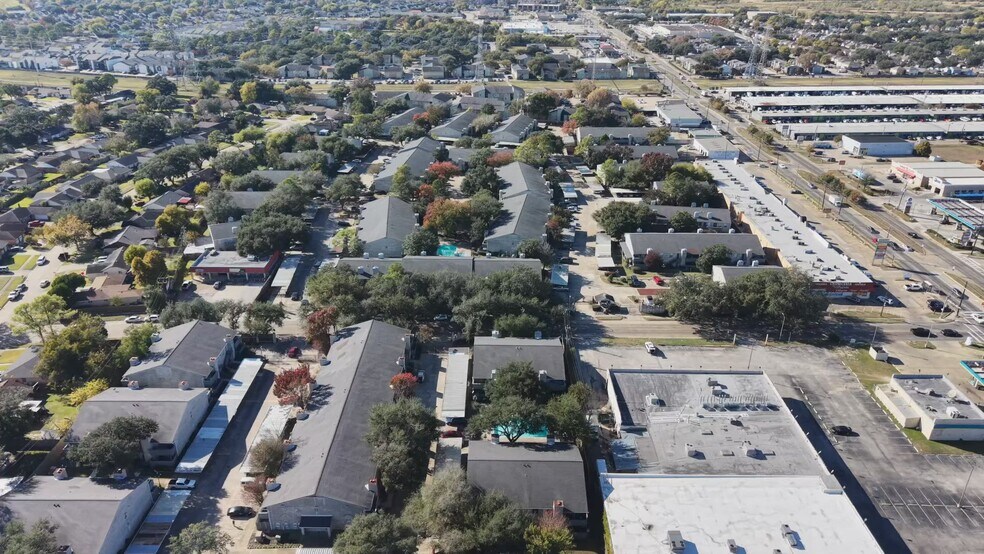 More Photos Of 9722 Leawood Blvd, Houston General Retail For Sale