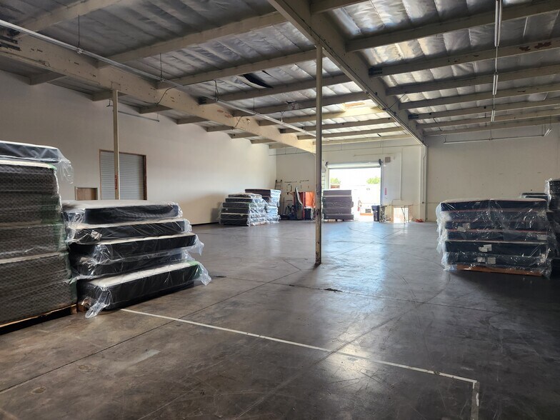More Photos Of 1970 E Gladwick St, Rancho Dominguez Warehouse For Lease