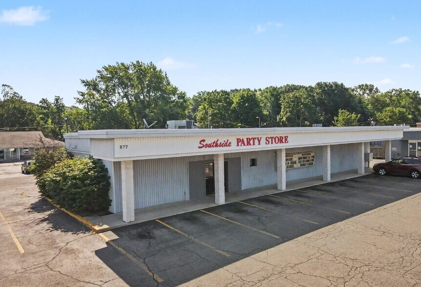 More Photos Of 877 Washington Ave, Holland Convenience Store For Sale