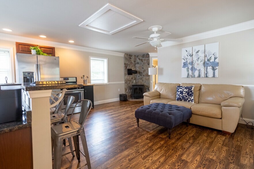 More Photos Of 1207 Flohrs Church Rd, Biglerville Hospitality For Sale