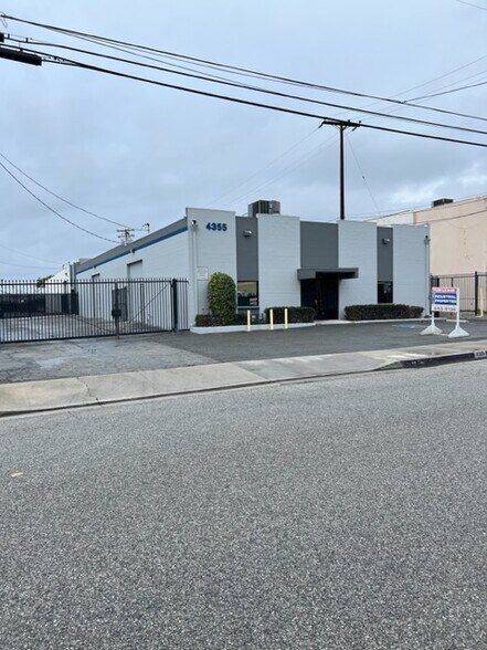 More Photos Of 4355-4357 Rowland Ave, El Monte Manufacturing For Lease