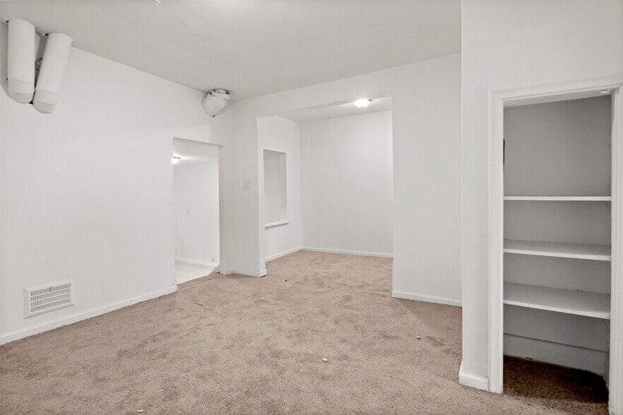 More Photos Of 19424 W Warren Ave, Detroit Storefront For Sale