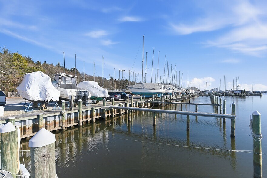 More Photos Of 100 Harbor Inn Rd, Bayville Shipyard For Sale
