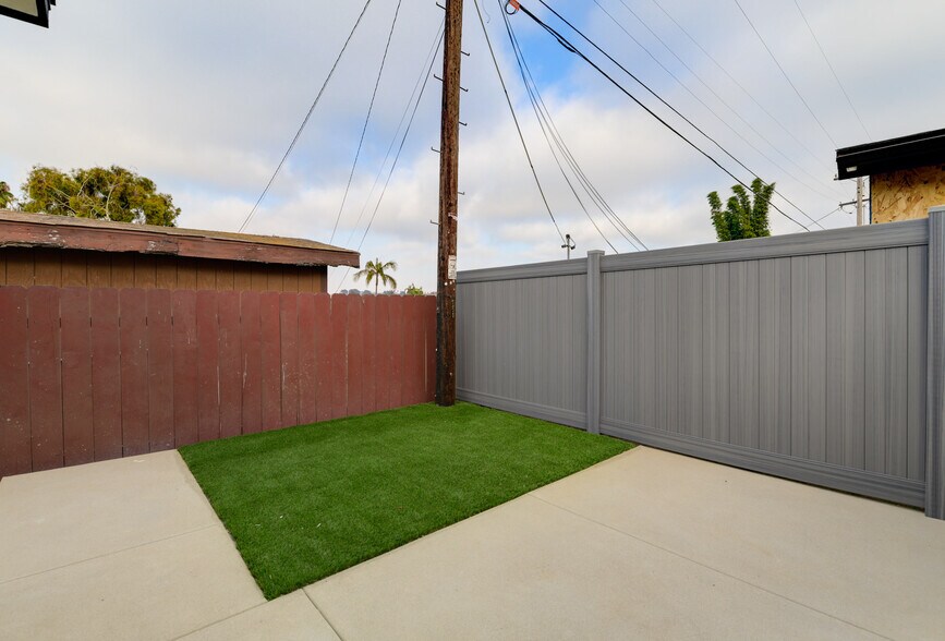 More Photos Of 5140 Los Robles Dr, Carlsbad Multifamily For Sale