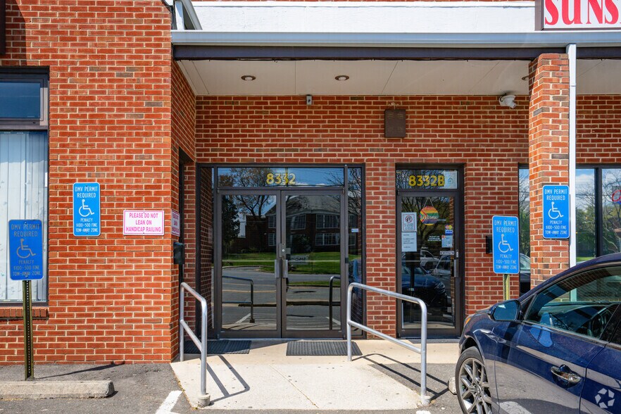 More Photos Of 8332 Richmond Hwy, Alexandria Storefront For Lease