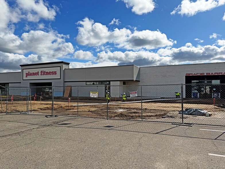 More Photos Of 1600 N Main St, Meridian General Retail For Lease