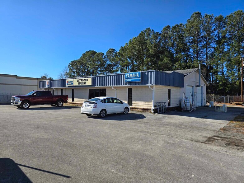 More Photos Of 213 W US 70 Hwy, Havelock Freestanding For Sale