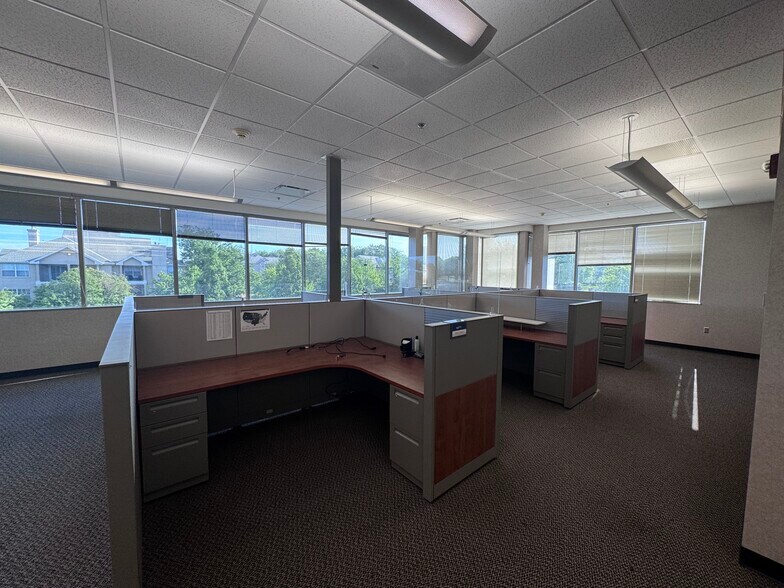 More Photos Of 8601 Monrovia St, Lenexa Loft Creative Space For Sale