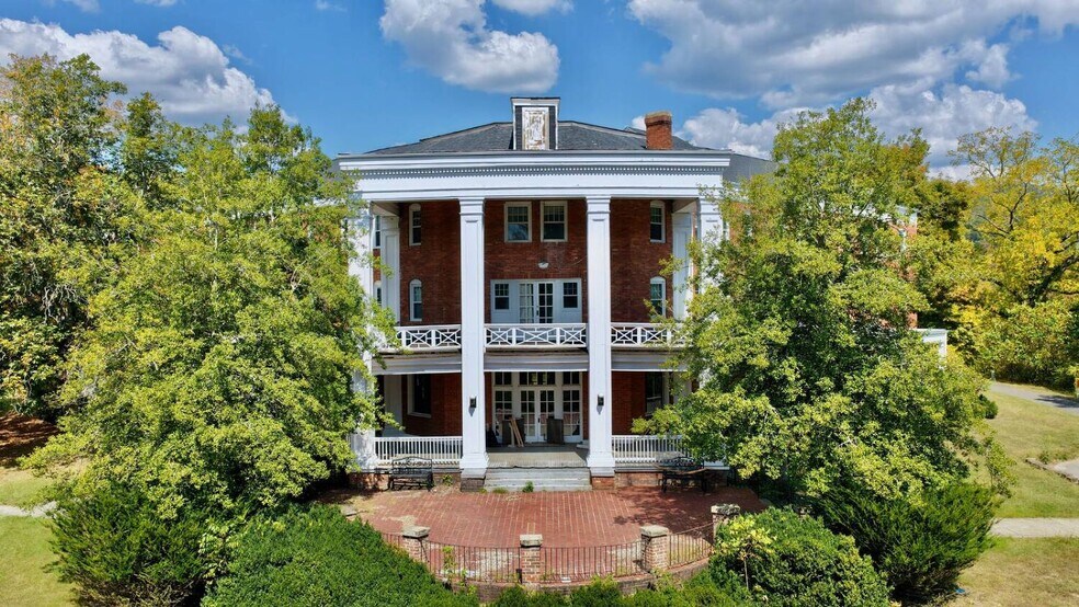 More Photos Of 158 Academy Lane Dr, Pence Springs Hotel For Sale
