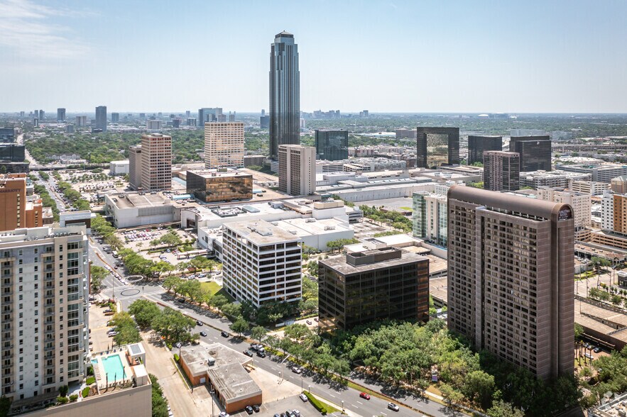 More Photos Of 5333 Westheimer Rd, Houston Office For Lease