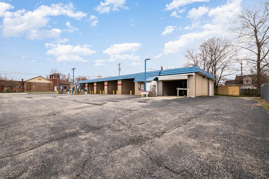 More Photos Of 635 Old State Route 74, Cincinnati Carwash For Sale