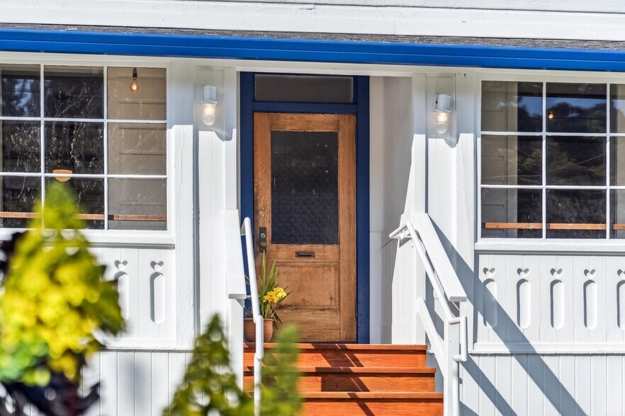 More Photos Of 11 Wharf Rd, Bolinas General Retail For Sale
