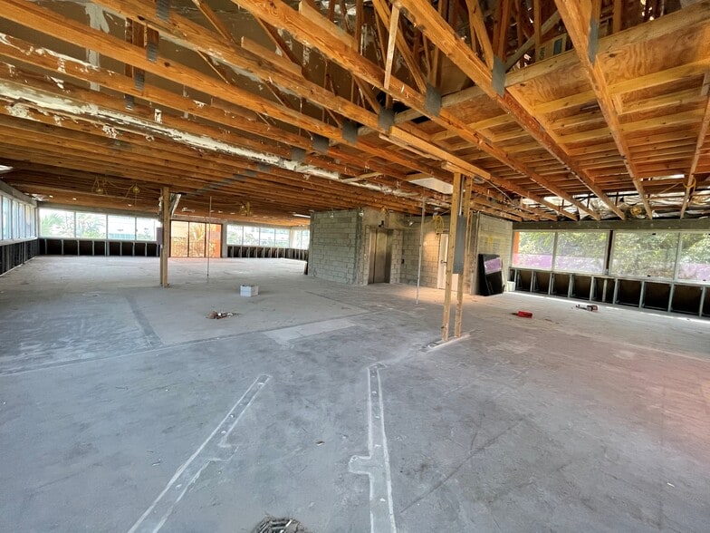 More Photos Of 500 SE Osceola St, Stuart Medical For Sale