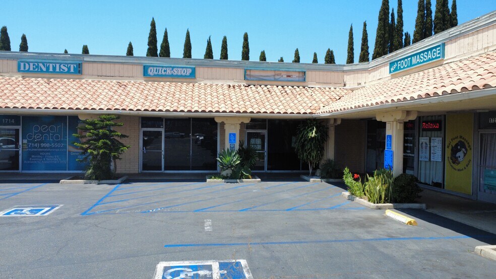 More Photos Of 1700 N Tustin St, Orange Unknown For Lease