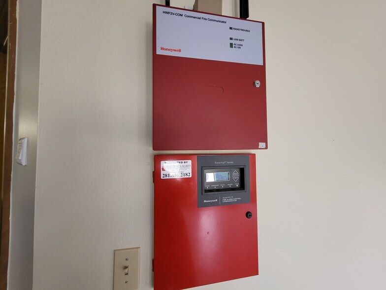 More Photos Of 20817 Sunshine Ln, Spring Office Residential For Lease