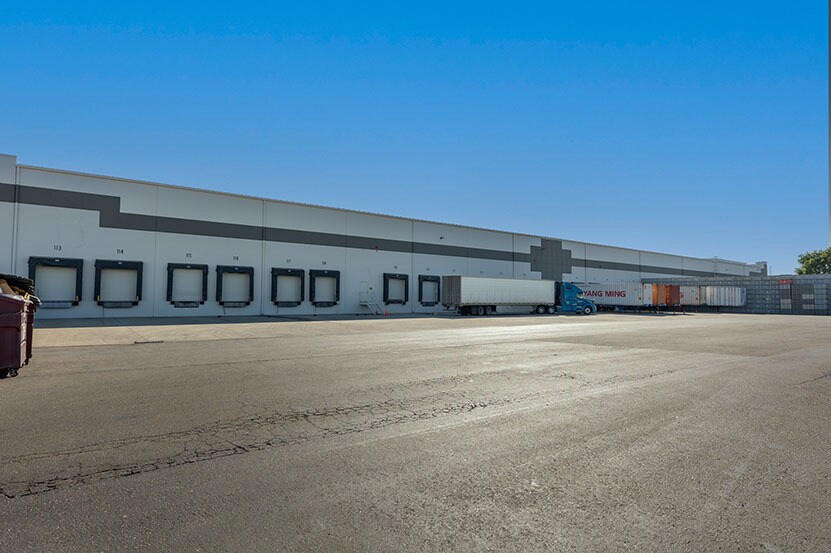 More Photos Of 1820 N MacArthur Dr, Tracy Warehouse For Lease