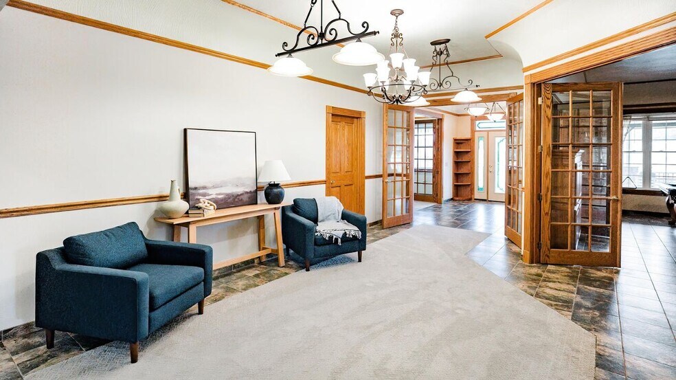 More Photos Of 352 MO-245, Dadeville Horse Stables For Sale