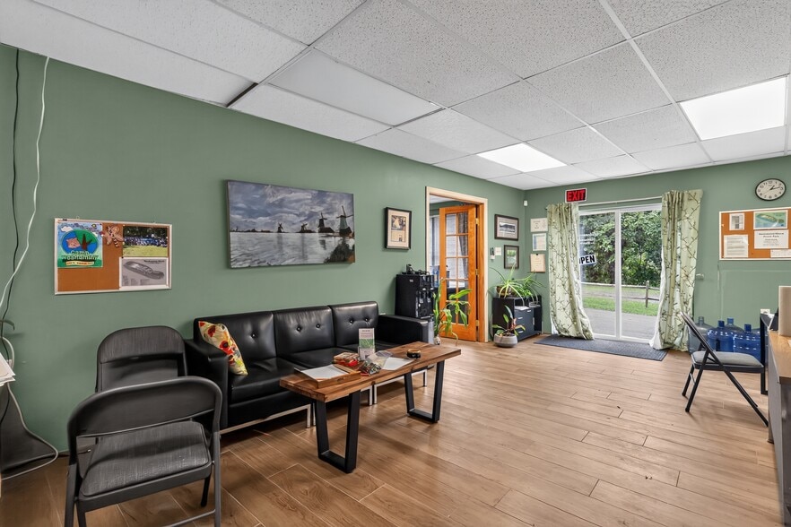 More Photos Of 13 Beaver St, Hulmeville Swimming Pool For Sale