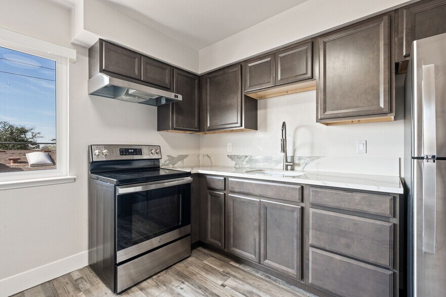 More Photos Of 2017 Winery Ave, Fresno Apartments For Sale