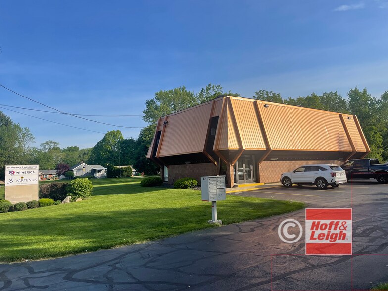 Primary Photo Of 835 Southeast Ave, Tallmadge Office For Lease