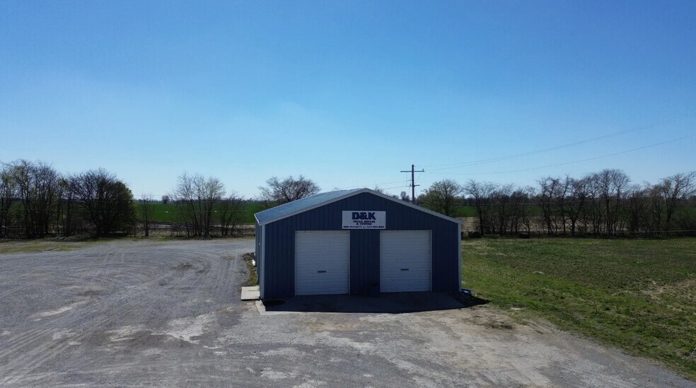 More Photos Of 2751 E Marshall St, Charleston Flex For Lease