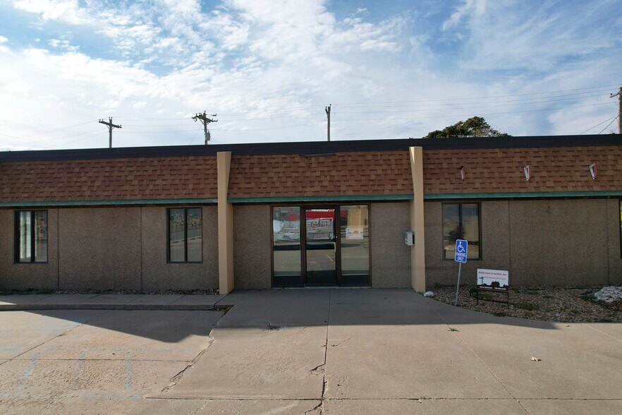 More Photos Of 103-105 E 27th St, Hays Office For Sale
