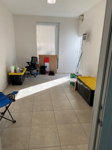 More Photos Of 1905 NW 32nd St, Pompano Beach Warehouse For Lease