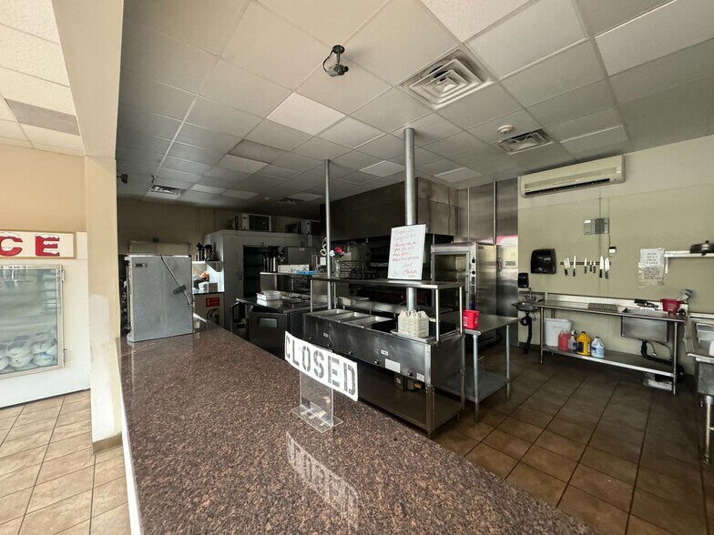 More Photos Of 1 Oxford Rd, Oxford Service Station For Lease