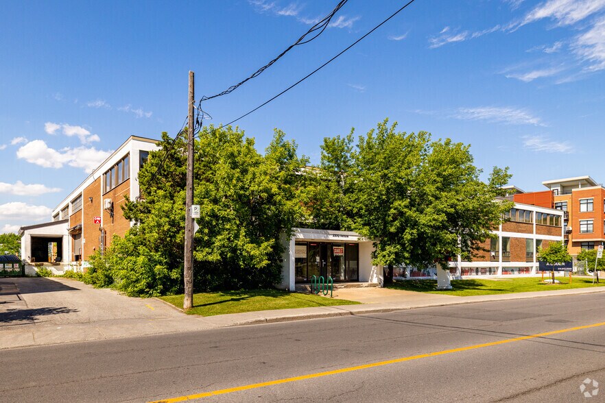 2300 Victoria Rue, Lachine, QC H8S 1Z3 Industrial For Lease