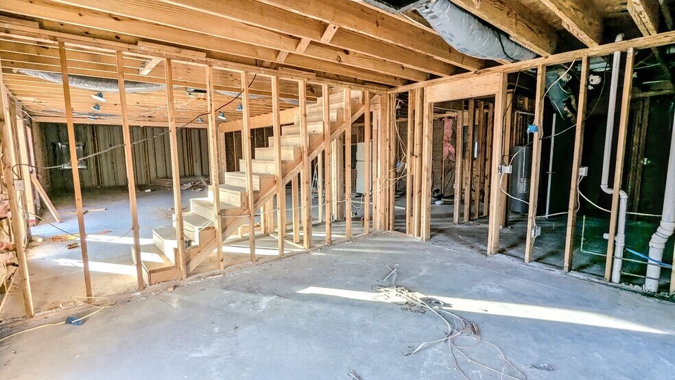 More Photos Of 1598 Park Hill Rd, Tahlequah Warehouse For Sale