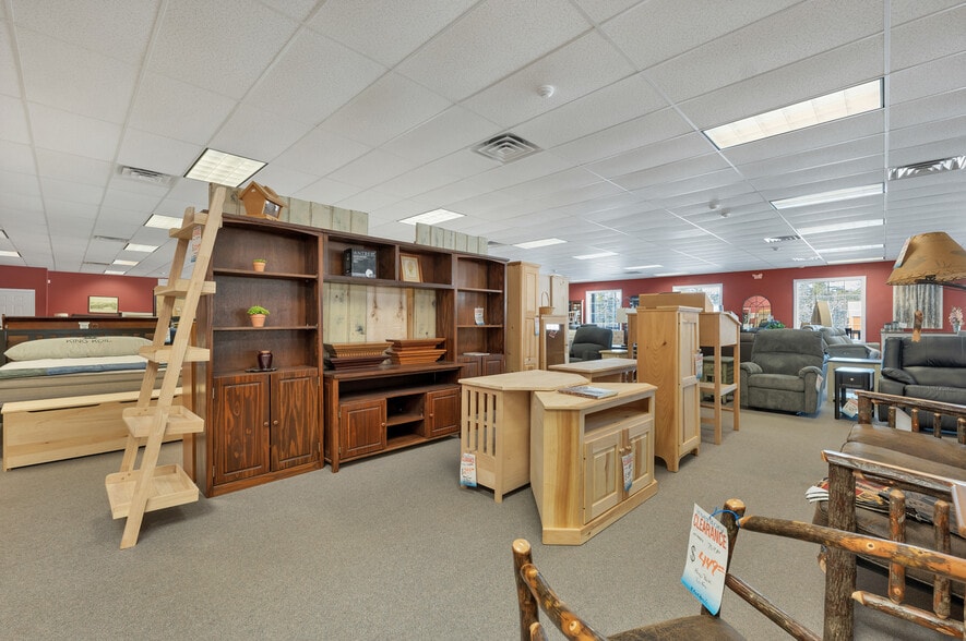 More Photos Of 1210 White Mountain Hwy, Ossipee Freestanding For Sale